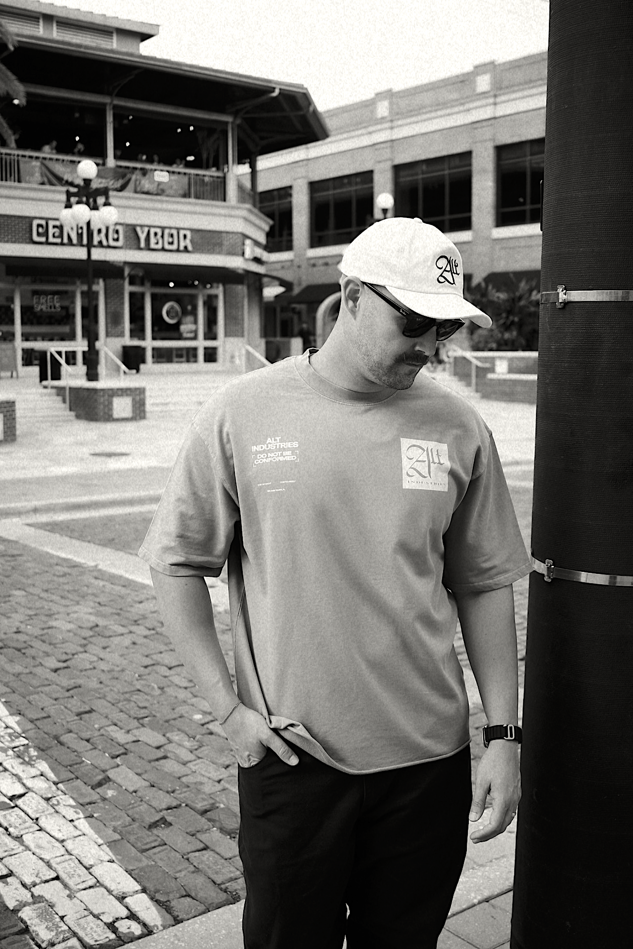 BOLD "PREMIUM" TEE